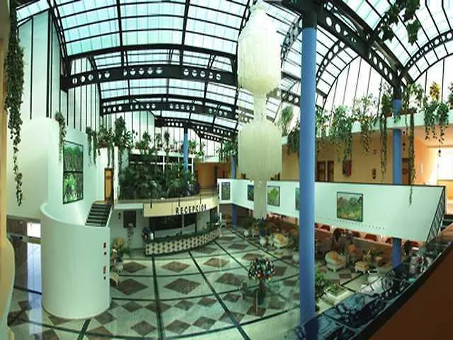 Club Drago Park فندق كوستا كالما