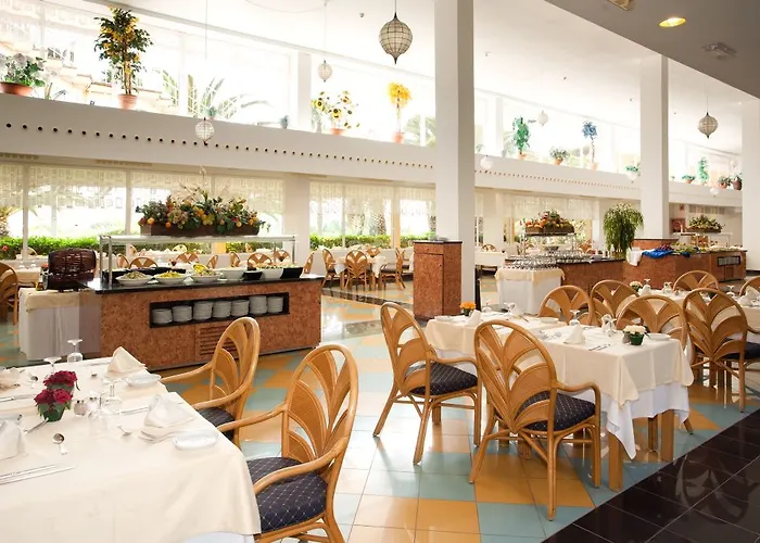 Club Drago Park فندق كوستا كالما